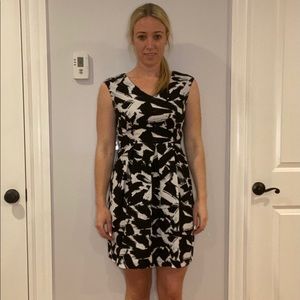 A-Line Black & White Dress With Red Zipper